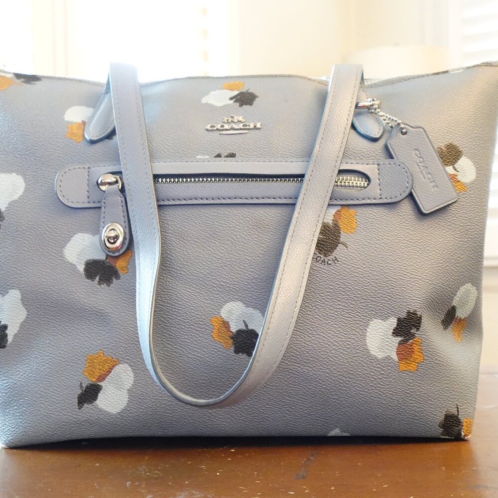 Coach Gray Floral Women's Bag - Picture 3 of 9